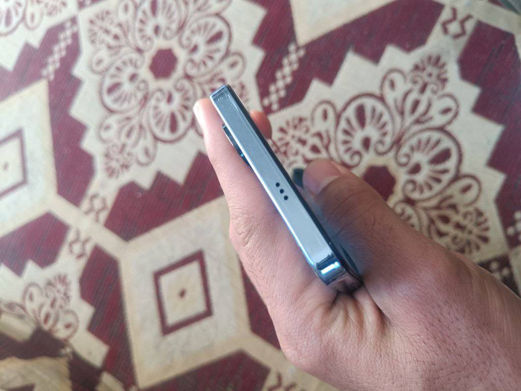 ﷽
تكنو كامون 20 برو للبيع 
ذاكره 256 عشوائيه 16(8+8)
بطاريه 5الاف شحن تايب سي  بصمه بالشاشه
والشاشه  امولد 
كامرات فول  وصوت استيرو
جهاز مكفول من الفتح والتصليح ونضيف 
السعر 140  الف  وبيه مجال  للشراي 
المكان ناصريه تضحيه


**إذا كنت صاحب هذا الإعلان وتريد حذفه لأي سبب، رجاءا أرسل رسالة إلى الدعم الفني**