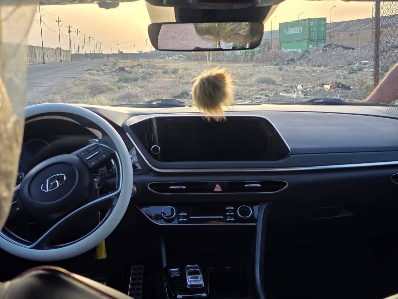 سلام عليكم سوناته 23 سياره كفاله عماه بيه بس بارد بل جنطه كد شبر بني رامه سياره فول أنه مكلف بل نشر هاذ رقم صاحب السياره ***********
