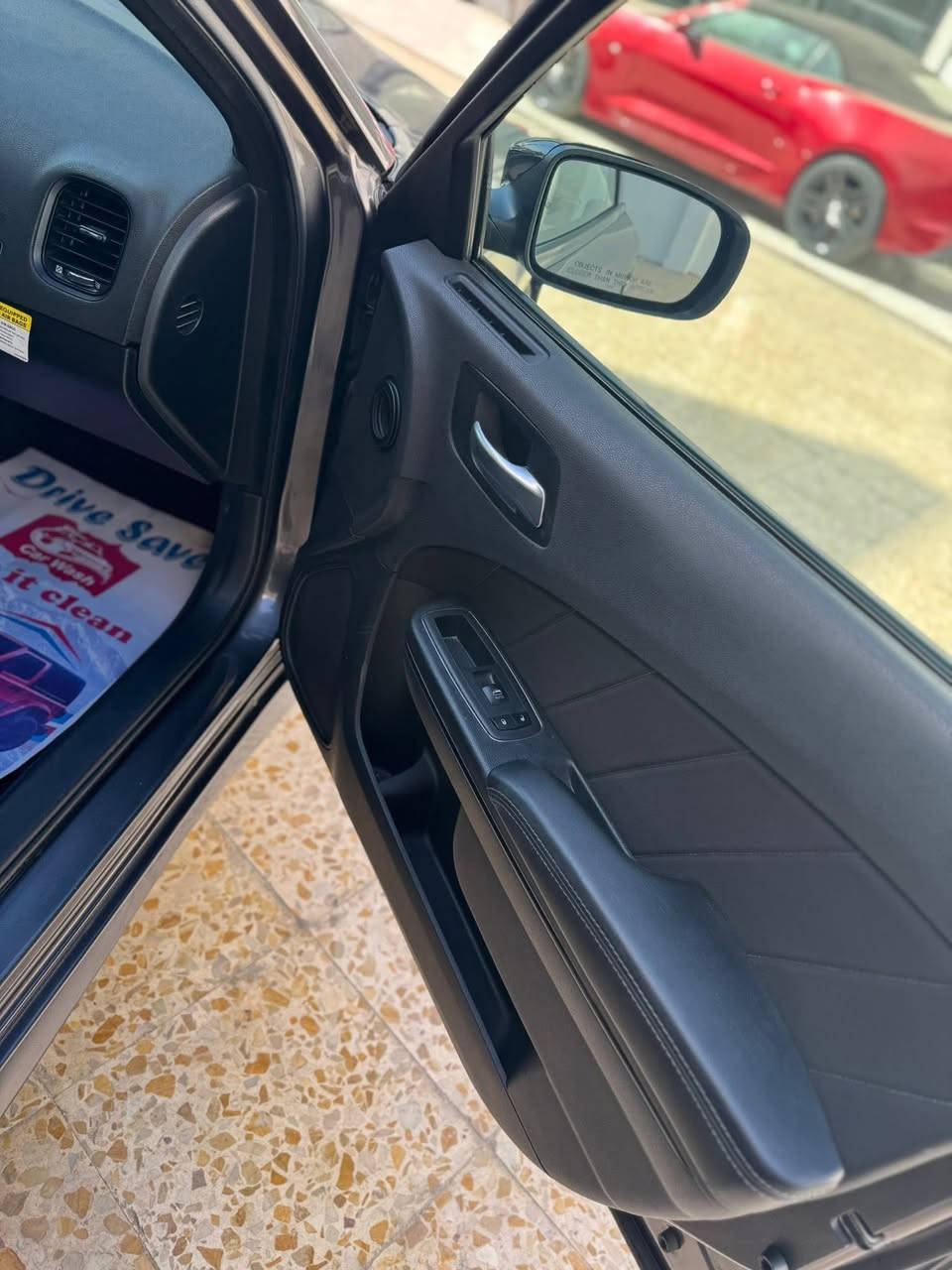 جارجر 2020 sxr مروس او بيع
فول حلوة مواصفات 6 سلندر بصمة 

حدث سياره جملغ وباب الصدر اصليات 
بدون اي دخل ولا ايربك مبيه. سياره جديده 
محرك كير واير بشرط مامفتوح 
سيارة حيل نظيفة كلشي عل بلاد جديد 
سنوية هزة كلشي جديد مدفوع لـ
باسمي السنوية بشرط تحويل وغرامـة
سيارة مابيـها دينار مصرف كامل من كل نواحي

شارع فلسطين /***********
