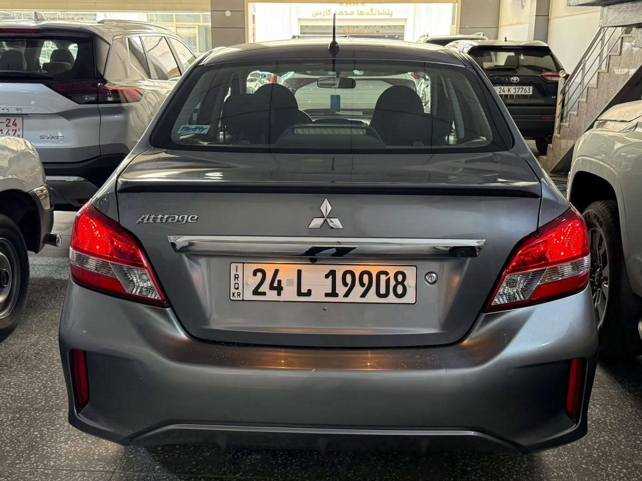 Mitsubishi attrage g4-2022
-----------------------------
السعر : ١٠٤$ورقة
الموقع السيارة : دهوك (اتريد تحويل وكالة بنفس اليوم)
لوحة السيارة : دهوك
الرقم الهاتف : ***********
***********
-----------------------------
الملاحظات:( رقم سنوي وهزة كلها جديد )
——————
السيارة وارد خليجي كفالة عامة وماشية ٧٠ km
——————
الموصفات:-
-محرك 3سلندر حجم 1200 نظام ايكو وكلش سريعة
-كير اوتو ونظام سبورت و صعود
-تحكم ستيرين وحاكية  بلوتوث و usb
-شاشة ايباد وكاميرة حساس خلفي
-ويل كب بلادي مال شركة 
-نظام abs ومانع انزلاق
-مرايات اوتو و4جامات اوتو 
-تبريد ثلج 
-طخم اطارات جديدة 
-السيارة جاهزة وماتصرف عليها دينار واحد وكلش اقتصادية سريعة مشالله - للبيع
-----------------------------
