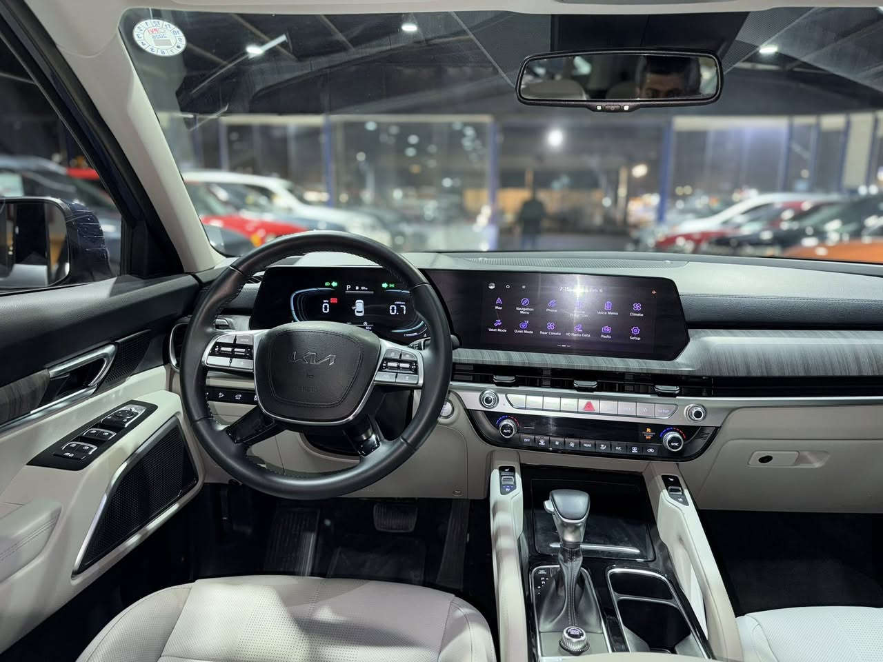 كيا تيلورايد EX فول مواصفات موديل 2024
#عداد_المسافة : 1 الف ميل حقيقي ( زيرو )
#الضرر : صبغ بنيد فقط
#الرقم : اربيل الحديث ( تحويل او وكالة )

#المواصفات :

▪️السيارة : #كيا #تيولارايد لون مميز
▪️المحرك :  V6 سعة 3.8 لتر بقوة 295 حصانًا
▪️حجم الويل : ويل كب حجم 20 اصل مع طقم تايرات بحالة ممتازة
▪️شاشة لمس كبيرة مقاس 12.3 بوصة
▪️مصابح امامية زنون
▪️بصمات عدد 2 للأبواب مع بصمة جنطة وبصمة تشغيل وتشغيل عن بعد
▪️شاحن لاسلكي ( واير ليس )
▪️رادار امامي مانع تصادم
▪️حساس خلفي اصل
▪️تحذير الخروج عن المسار
▪️تحذير النقطة العمياء
▪️مقاعد تبريد وتدفئة
▪️تدفئة مقود القيادة
▪️كامرة خلفية دوارة اصل مع الستيرن
▪️تحكم فول كهرباء لكرسي السائق والراكب
▪️ذاكرة كشن لحفظ وضعيات الجلوس ( ميموري )
▪️سستم صوت
▪️تشغيل عن بعد
▪️صندوق كهرباء
▪️صف ثالث من المقاعد 7 راكب
▪️اوتو هولد 
▪️تحكم ستيرن جهتين بلوتوث وحاكية وكروس سرعة وتحكم صوت 
▪️نظام ABS مانع انزلاق
▪️السيارة جديدة وبوضع الشركة.

السعر المطلوب : 308 ورقة مع المجال.

 
الاتصال على : ***********

‎معرض سما دبي لتجارة السيارات والمزادات الامريكية
النجف - المدينة المائية -مقابل حي الجامعة

ولمشاهدة المزيد من السيارات الخاصة بمعرض سما دبي  للسيارات الامريكية زورو موقعنا على الرابط التالي:

‏https://m.facebook.com/معرض-سما-دبي-لتجارة-السيارات-والمزادات-الامريكية-109437940947714/?ref=bookmarks
