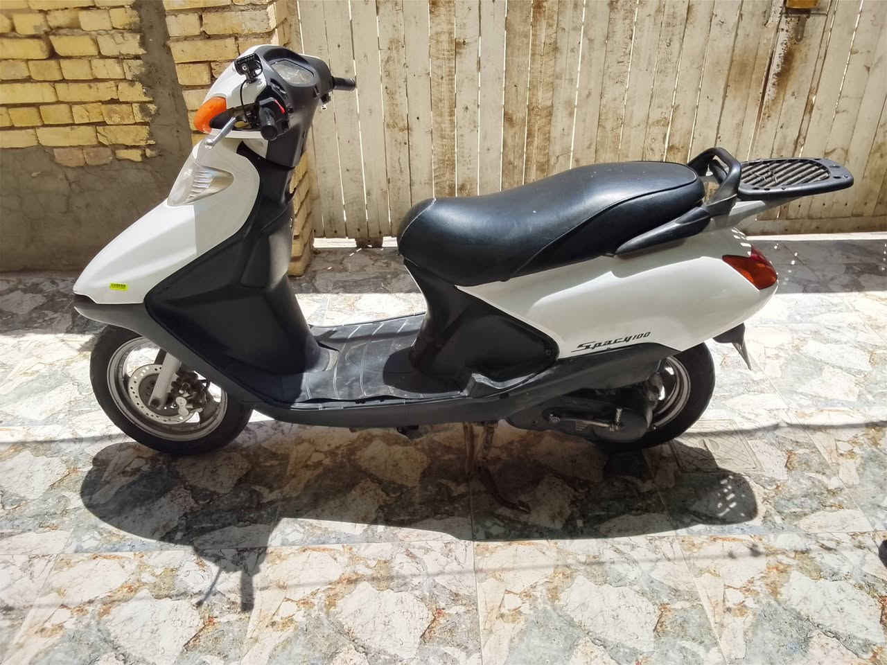السلام عليكم سبيسي لبيع المكان كوت الصفحه السعر 500 50 هاذه رقم ونتساو ***********

