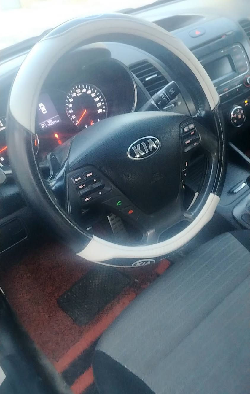 سيراتو 2014 خليجي *********** /*********** سعر127$  بدون صبغ وبدون تبديل قطع، كير ومحرك بشرط، ارباك بشرط، محرك 1600دوش، سيارة بدون نواقص جديدة مال البيت ماشيه١٤٤ كم حقيقي. مواصفات ويل كروم، لايت ليد امامي وخلفي، يدة نيكل، كشن لونين رصاصي واسود، حساس خلفي وامامي.شفتات استيرن، مرايه جانبية شفط، بلاجكتور، بريك دسكات Abs، تحكمات استيرن كامل جهتين، قطعتين تبريد. سيارة جاهزة بدلت فيت بمب وبلاك وتايرات وباتري.ارضية مغلفة، باسمي تحويل وغرامه بشرط مكان كركوك.
