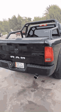 السلام عليكم
اقره تفاصيله كامله اله تتصل 
دوج رام 2023  V6 رقم اربيل الدولي 
هزه وسنويه وارقام جدد تحويل او وكاله
باب طويل بدي قصير المرغوب
ماشيه 50 ألف سياره بعدها كله ع وضع شركه 
مكينه 6 سلندر 3600 اقتصاديه 

السيارة حادثه صفحه يمنه بدون شواصي نهائيا ولا تكم ولا دواخل 
ايرباك برده فقط 
ابيع سياره مصبوغه حزام بس هيه مو حزام 
تكم قماره شواصي دواخل مكفولات 
المواصفات 
شاشه تيسلا وكامره خلفيه وحساسات 
كشنات جلد احمر وكهرباء 
تايرات جبليه اصليه وسبيسرات ونفخات جاملغ 
محجر وغطاء بدي 
دوسات بلاديه 
لايت زنون 
كير ومكينه وصدر وتبريد ع وضع شركه 
بدون اي نقص سياره جاهزه 
مكانه بغداد الكرخ 
السعر 195
***********
