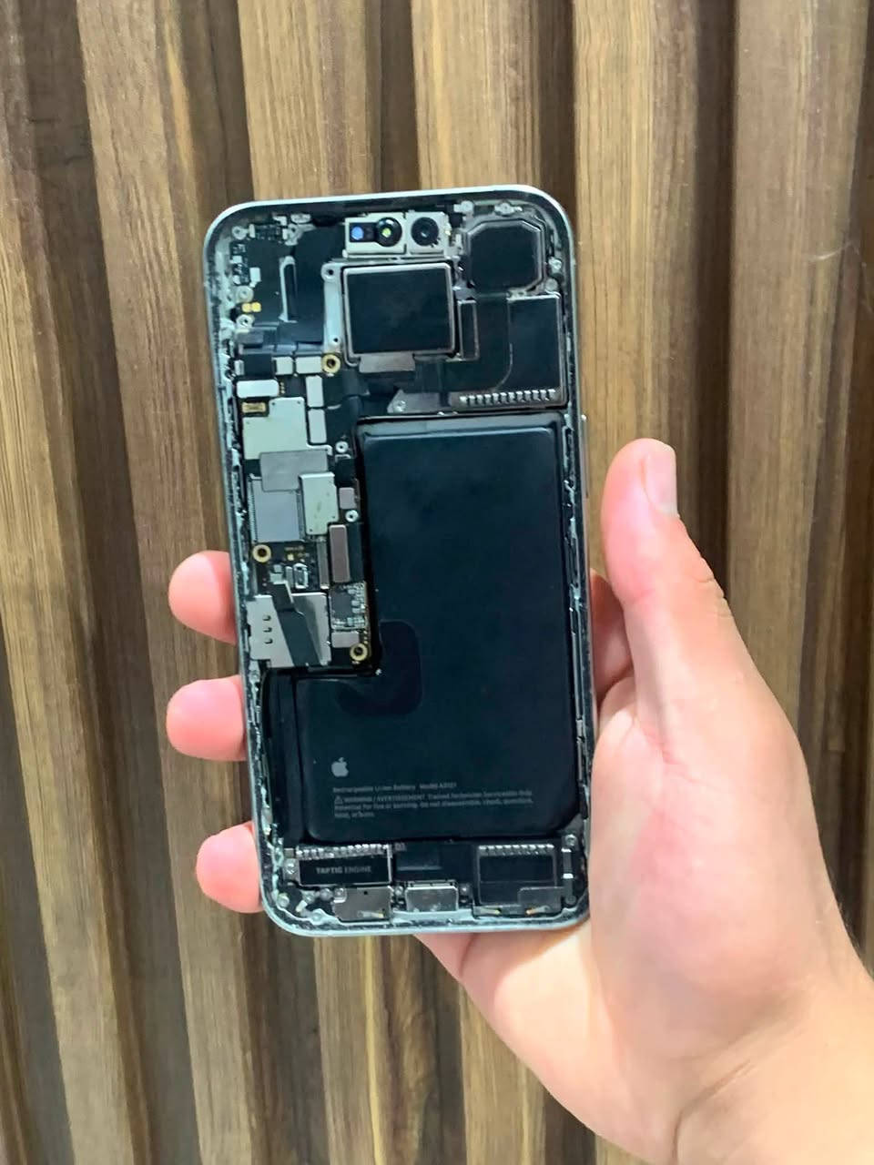 للبيع iPhone 15 bro max تفصيخ 

شاصي كلش نضيف شخط ما بي 
 
ذاكرة 512  دبل سيم 

ناقصة خريطة وشاشة  و بيت سيم 

الباقي كلشي شغال 

السعر 225 وبي مجال قليل 

للستفسار *********** واتساب
