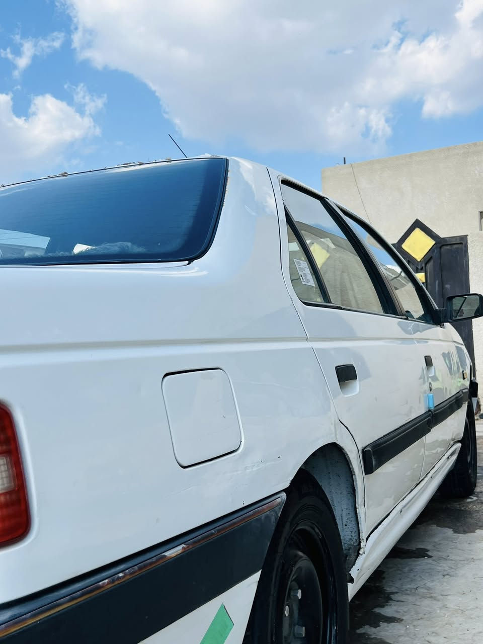 سلام عليكم 
بيجو 2012 رقم بابل بسمي مكينه كير كفاله تبريد ثلج كهربائيات كله شغال سياره جاهزه وحلوه تخم تاير قبل شهر شاده سياره بيه طخه بين الهلال ولجاملغ السعر ٣٨ وبيه مجال مكاني كربلاء ***********
