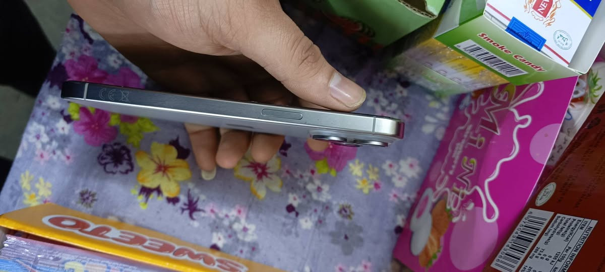 السلام عليكم ايفون 15 برو ماكس ذاكره 256 نضيف كلش بس ضهر مبدل سعره 900 مكاني بغداد ***********
