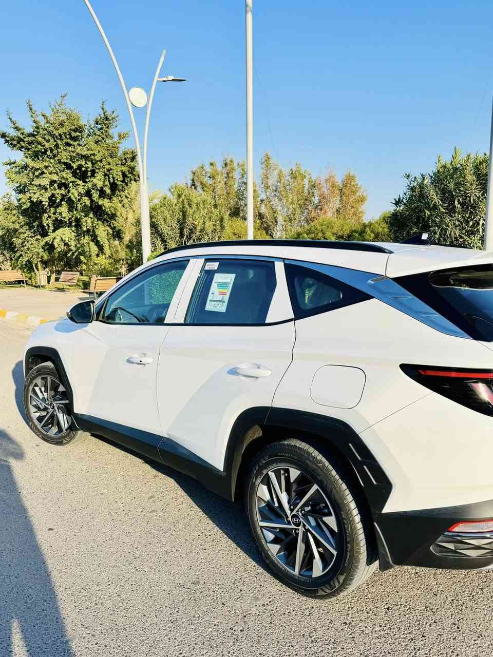 السلام عليكم
توكسان /خليجي للبيع/سعر مناسب رقم اربيل
موديل2024 /مكفولة 
ماشيه /16 الف على وضع الشركة
مواصفات داخل كريمي 
كشنات كهرباء2
شاحنة واير ليس
العنوان / صلاح الدين / تكريت
سعر222 وبيها مجال حك الجيه
الاستفسار ***********
الخاص مقفل خابر وتدلل
