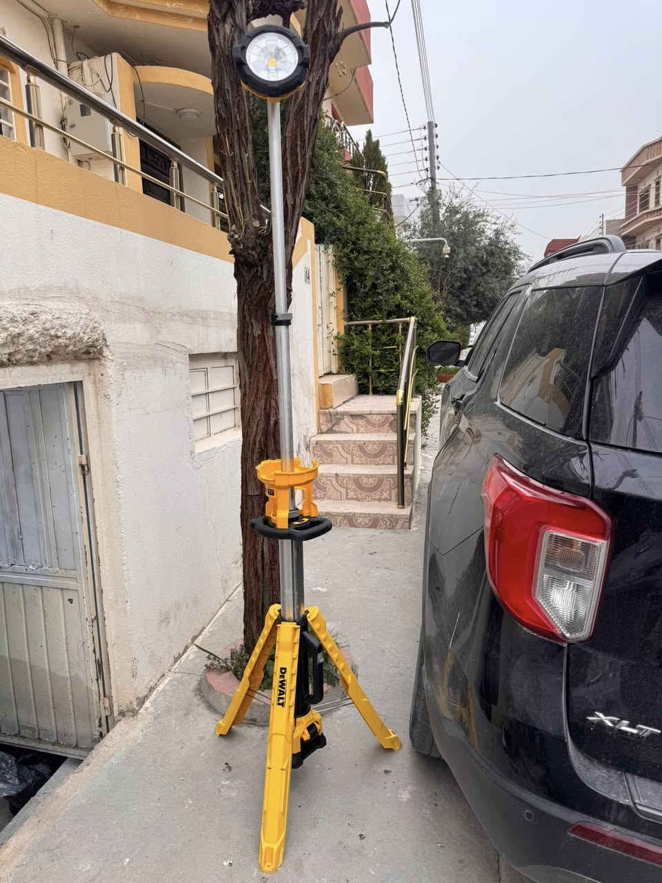 سلام عليكم اخوان 
عيد فطر مبارك وكل عام وأنتم بألف خير 
لايت ديولت DEWALT  اصلي كلش نضيف للبيع شحن 
توصيل متوفر 
*********** 📞 واتساب
