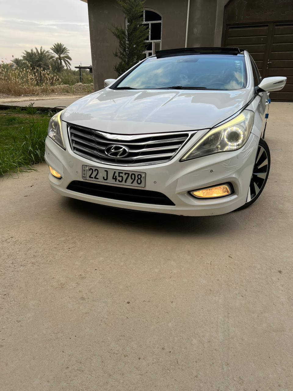 السلام عليكم ورحمة الله وبركاته ..........اللا عشاق جديد ول نضيف فقط.........
هونداي ازيره  خليجي موديل 2014 خليجي موصفات Vip فول الفول اعله فئه ...؟رقم اربيل   جديد هزه وسنويه تحويل جديد الحد ال 2030 
وكاله تحويل اني حاضر ........
 مكينه 6 سلندر  كفاله  لا تنقيص ولا تبخير 
سياره كفاله عامه  من فتح وتبديل  شرط سونار سياره جاهزه من مكينه وكير وحداديه وتخم تاير تبريد غرفه جديده الف ماذب عليه  
سياره نضافته 💯 بل 💯 جكد ما توقع نضيفه وجاهزه 
موصفات السياره
بجم كله زنون  
بصمه ابواب وتشغيل 
بانوراما طكتين 
كشنات جلد 
تدفئه تبريد كشنات 
قطعتين تبريد 
تحكم كشنات منفصل بل ابواب 
شاشه كبيره بلادي 
تحكم  بيانو 
هند بريك بصمه 
برده خلفيه كهربائيه 
بردات جانبيه خلفيه 
مري شفط نظام ترحيب 
عنده تقرب ناره داخليه 
فتح صندوق ذكي 
تحكم جام اتو ......
لدات امامي خلفي وبلو جكتور لد ..................................
لايت زنون عالي ناصي 
حساس امامي خلفي 
تحكم ستيرن كهربائي 
سترين كرهبائي + ذكي 
كشن ذكي 
نظام اصوات انفنتي 
لد مري جانبي 
اناره داخليه بلادي 
مري قلاب 
زراكات اماميه 
جرس بل 120 
حساس خلفي امامي 
يدات نيكل إشارات ترحيب جانبي ..........................
دمام خلفي كولتي عالي 
دبل كزوو خلفي 
ويل كب 19 كرؤم......
سياره جديده بمعنه الكلمه ماشيه  160حقيقي 
----------------------------------------------------------------------------
السعر  140 وبيه مجال كلش بسيط  .....مكان سياره بابل  ‏‪***********
وتساب 👉*********** 
----------------------------------------
