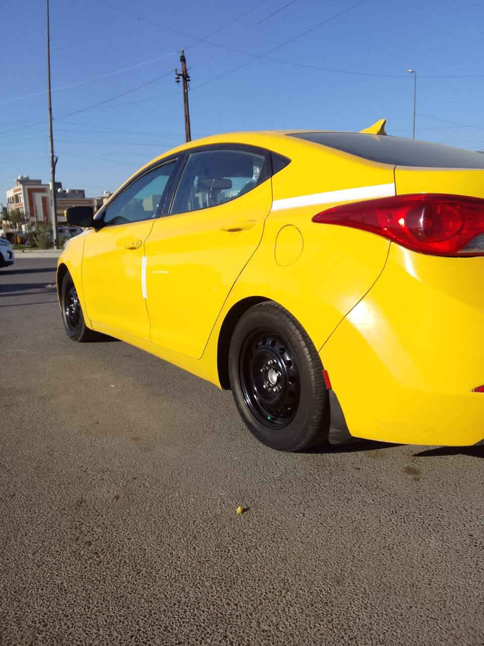 النترا 
موديل 2013 
وارد امريكي 
فول مواصفات 
فتحت سقف سلايد 
بصمه تشغيل 
تبريد شاشه 
اشاير بلمري. 
لد نهاري 

السيارة جديده 
كير ومحرك مكفولات حدادية جديده تخم تأير جديد 

السيارة  ليبل واحد   فقط جاملغ امامي 
شاصي لغد مكفول 
 نصبته حلوه.  اي نقص مابيه 

مكان بغداد الكرخ 
***********
