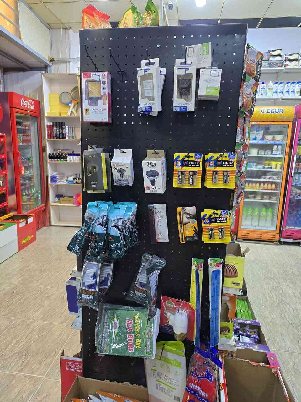 ماركت للبيع – موقع زين
المحل جاهز للشغل، مساحة جيدة، بضاعة كاملة، ثلاجات + رفوف.

الإيجار مناسب، والمكان يخدم أكثر من شارع.

سبب البيع: تفرغ لعمل آخر.

السعر مناسب وقابل للتفاوض الجاد فقط.

للتواصل خاص

الموقع حي رمضان مقابل معهد الرياضه

للتواصل وللاستفسار اتصال على 

الرقم   *********** / ***********📞
