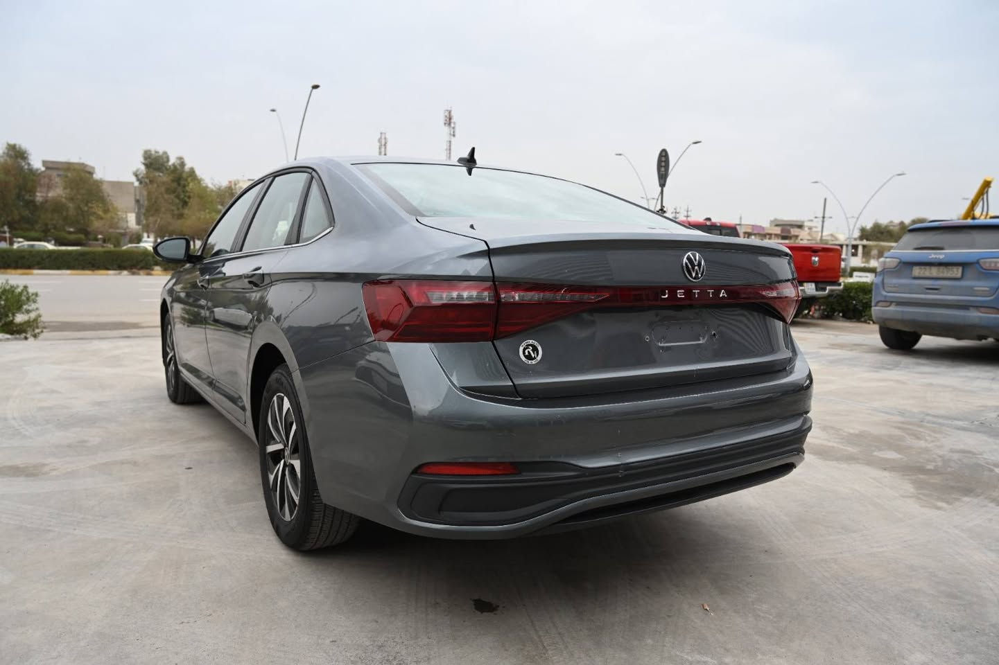 VW JETTA S 2025
وارد أمريكي 

⚙️محرك 4 سلندر 1,5L توربو 

مواصفات S 
▪️شاشة تدعم Apple CarPlay, Android Auto 
▪️كاميرا خلفية 
▪️نقاط عمياء
▪️رادار أمامي خلفي 

السعر 14,800$

ماشية 11 ألف فقط ✅️

مكان السيارة أربيل شارع ١٠٠ 

للإستفسار 
***********
