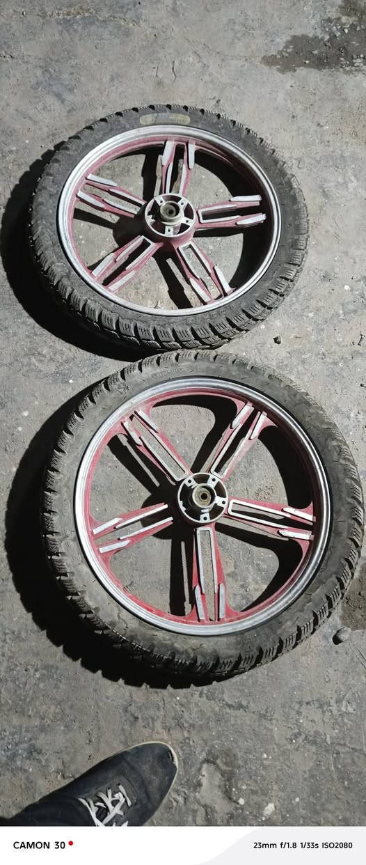 زوج ويل وتاير مال خمسة كير للبيع السعر 80
***********
