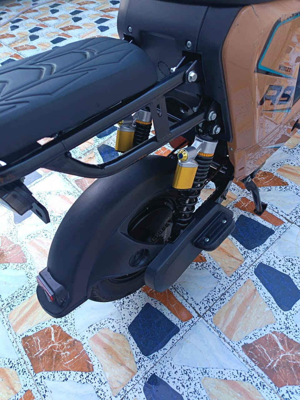 السلام عليكم دراجه شحن زيرو مماشيه ابد للبيع السعر 500العنوان ديالى بعقوبه التحرير للاستفسار الاتصال على الرقم ***********
متوفر واتس بالرقم
