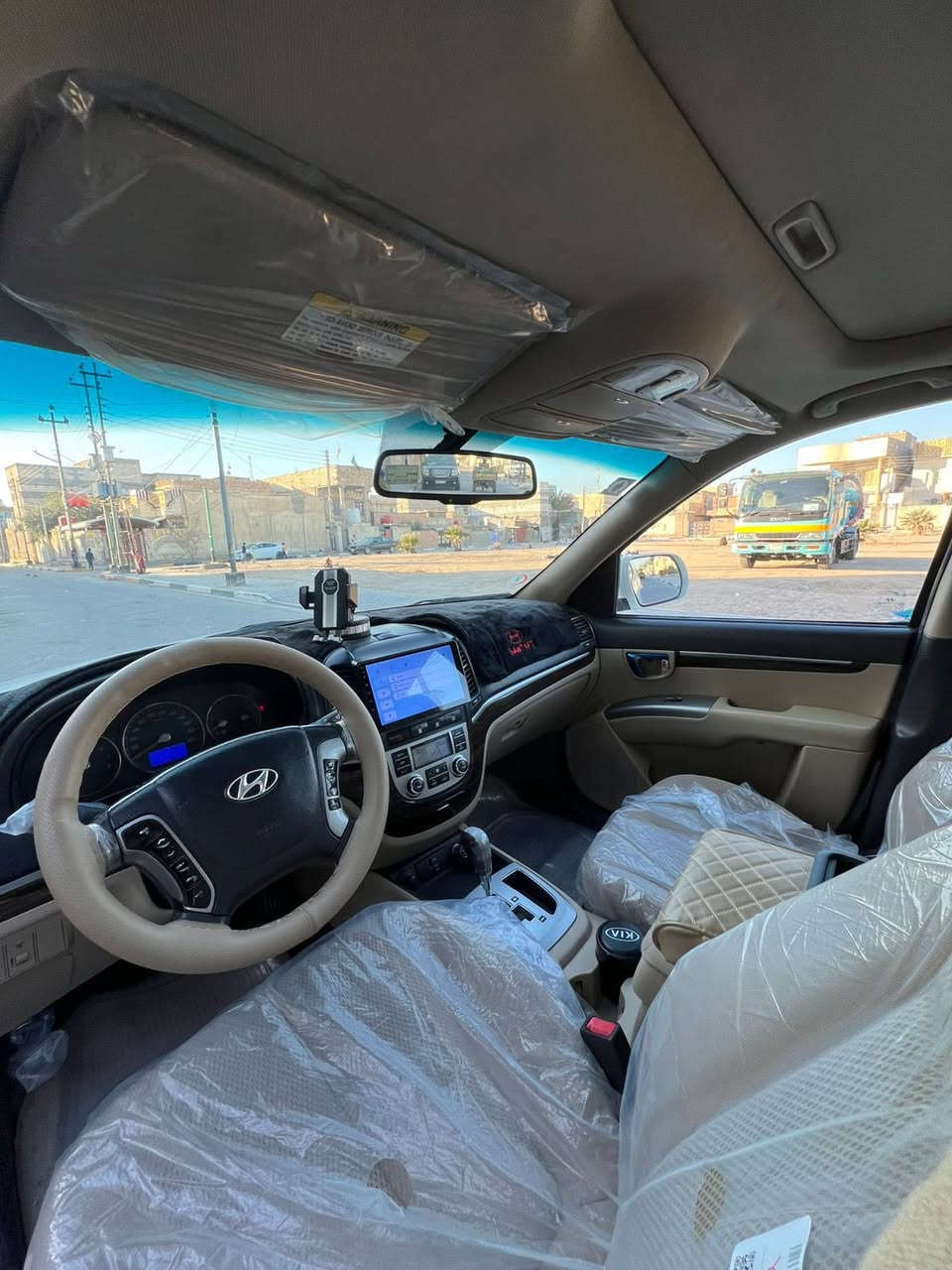 سنتافي موديل ١٠ مكفوله من الضربه والصبغ بيها قطعتين تبديل مدكر امامي بسبب جراد ٤ سلندر السياره جاهزه تبريد حداديه وجديده ماناقصها اي شي
السعر (١٣٥) متواجد اتصال فقط ***********
