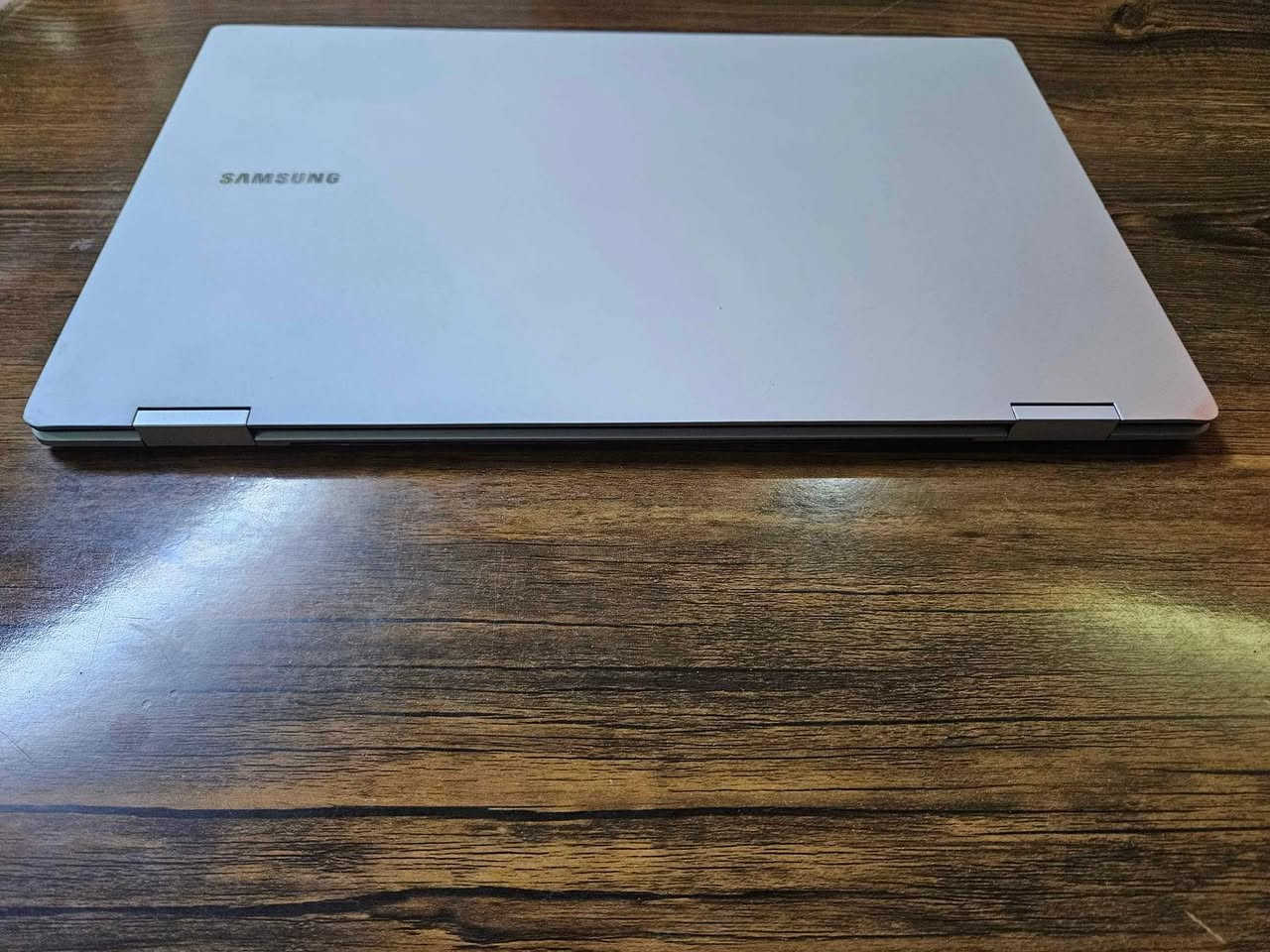 Samsung galaxy book 2 pro 360 الابتوب مستعمل قليل جدا ايام فقط نظافة الجهاز 
الشاشة لمس و تدعم اي قلم من سامسونج و تتحول لنظام التاب الابتوب تربط مع أي جهاز سامسونج تاب او مبايل او اي جهاز نظافة الجهاز مثل ما موضع بالصور بيها فطر بل شاشة مو واضح و ما يأثر على اي شي معالج i7 جيل 12 و رام 16 شاشة 15.6 وياها قلم مواصفاتها عالي و نزلت بسعر مليونين و 200 سعرها 780 و بيها مجال  مكاني بغداد شارع فلسطين بغداد, العراق


**إذا كنت صاحب هذا الإعلان وتريد حذفه لأي سبب، رجاءا أرسل رسالة إلى الدعم الفني**