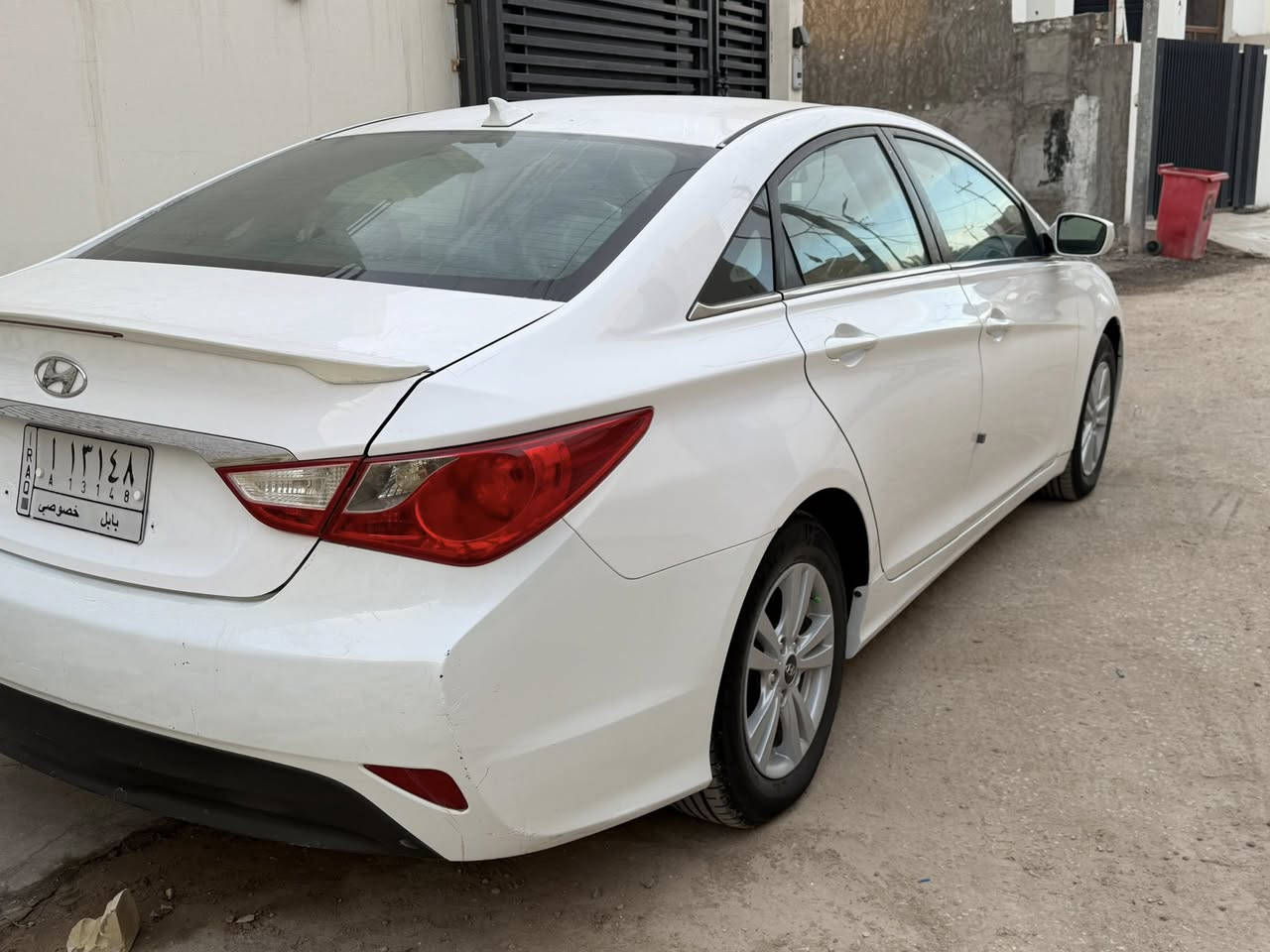 السلام عليكم للبيع سوناتا موديل ٢٠١٤ وارد امريكي حادثه جاملغ ونص بنيد جاهزه من كلشي مكينه كير حداديه تبريد مابيه اي نقص مكانه بابل حي الصحه السعر ١٢٥ وبيه مجال للاتصال ***********
