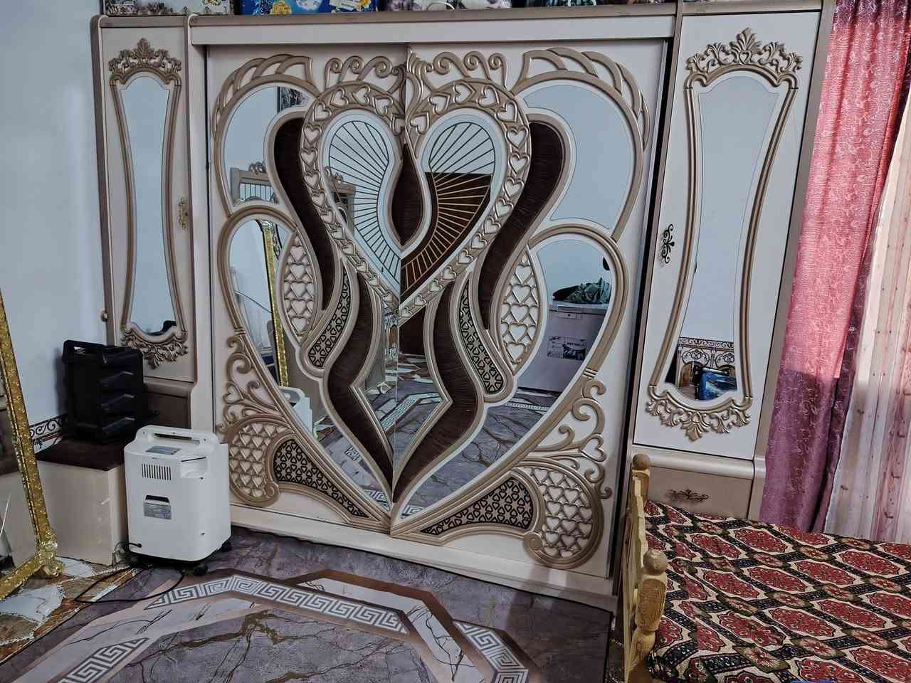 السلام عليكم
من رخصه الادمن غرفه نوم للبيع بسعر مناسب 
السعر 550 الف 
كاونتر مع سنك كامل كما موضح بالصور السعر
مليون وربع 
العنوان حديثه قرب تربيه حديثه 
للاستفسار الاتصال
***********
