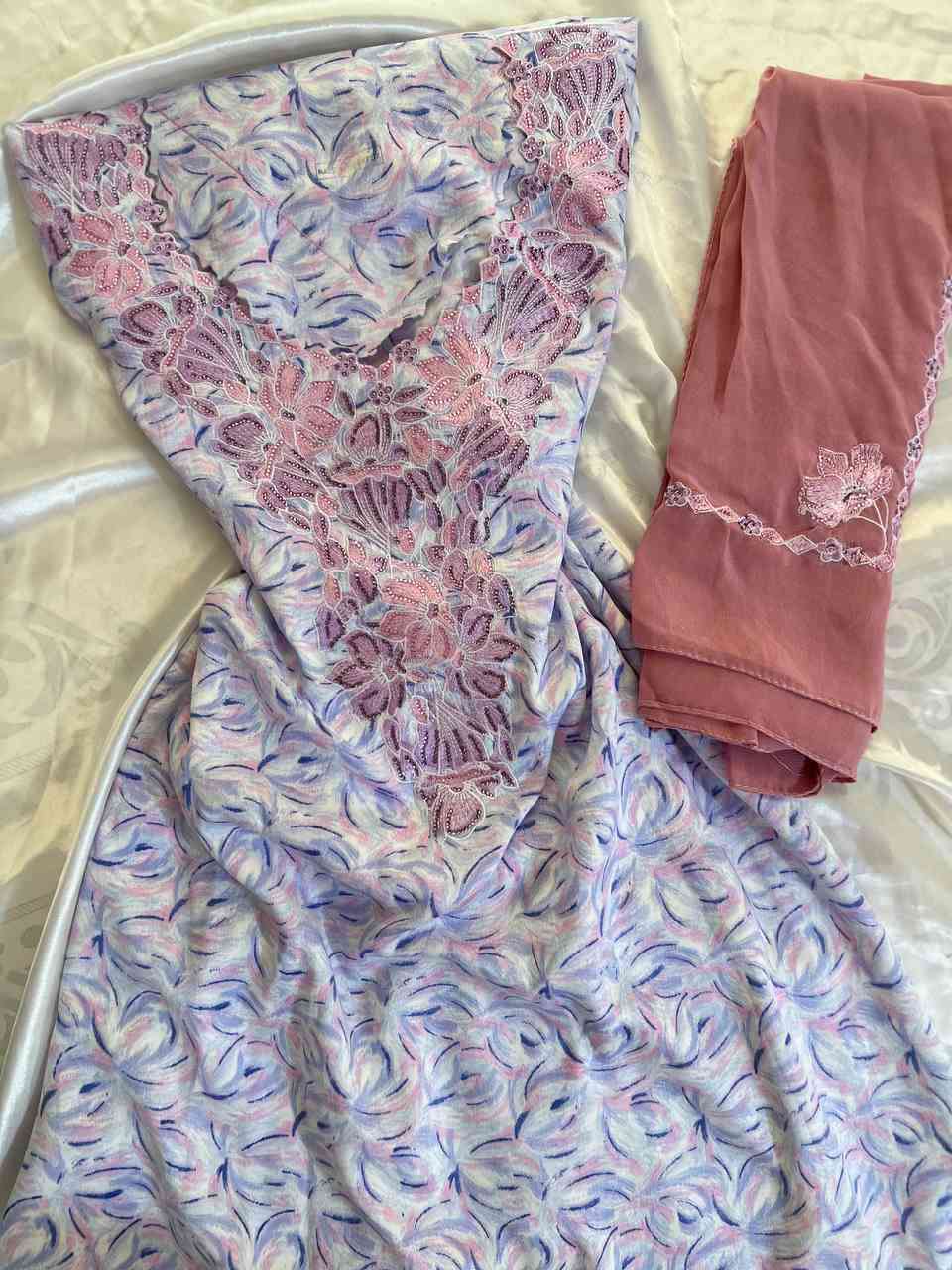 متوفر جمله و مفرد شرط اندلوسي مكتوب ع قماش فحص بوجود المندوب ماعجبك ترفض الطلب


**إذا كنت صاحب هذا الإعلان وتريد حذفه لأي سبب، رجاءا أرسل رسالة إلى الدعم الفني**