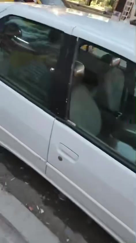 للبيع ٣٠٦ السيارة نضيفة كير ومكينة كفالة تبريد الفريز بي ليك مو بياع ولا شراي السيارة قافلها ب٣٠ورقة السيارة باسمي بيها نواقص بسيطة تجي وتشوف مكان السيارة العامرية ه *********** اتصال واتساب ورصيد متواجد ٢٤ساعة
