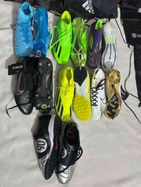 احذيه رياضيه جديده السعر 10معا التوصيل رقم الحجز 07765882662