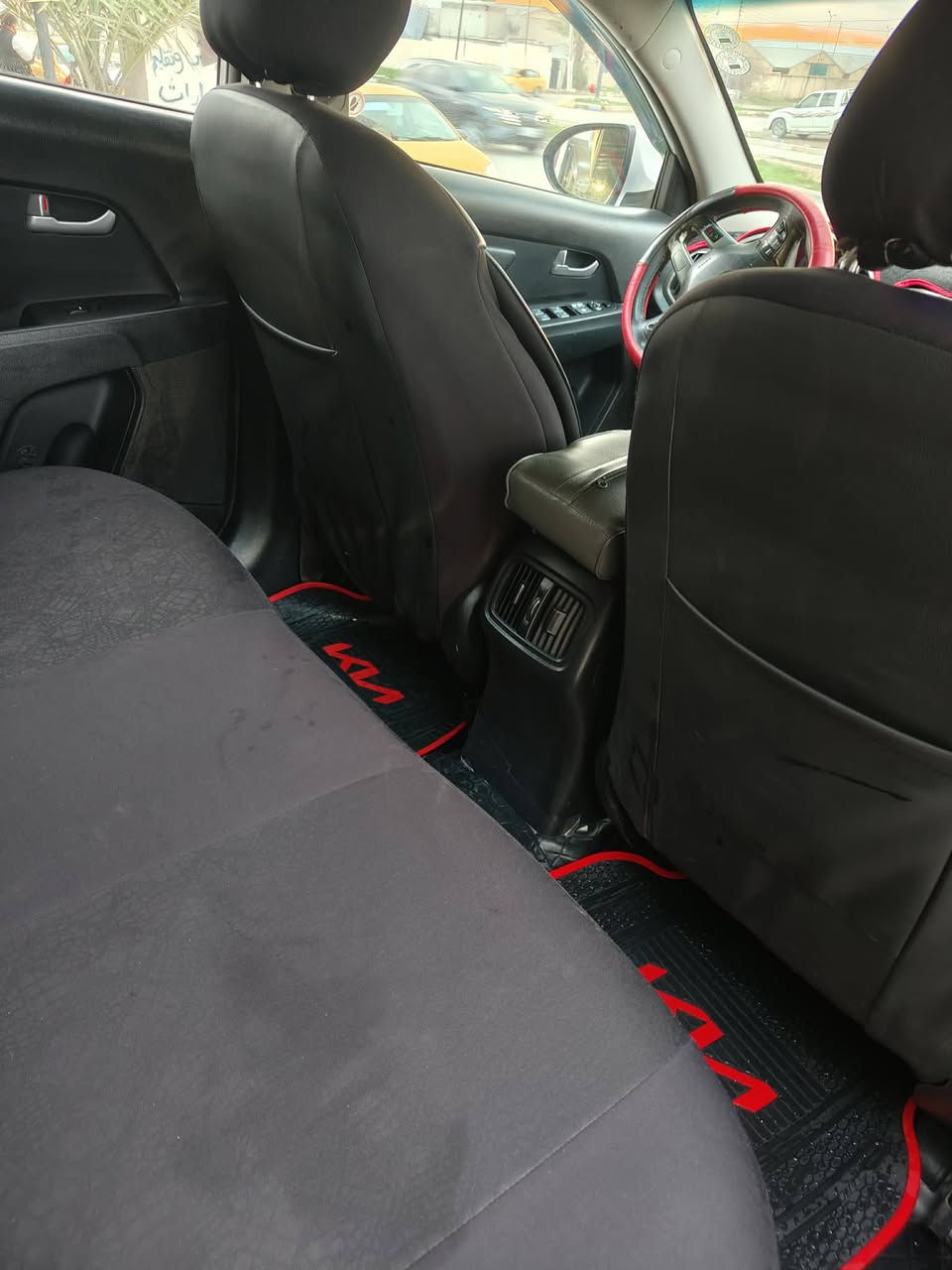 السلام عليكم.. وين اليدور جديد هذا الجديد كيا سبورتج دفع رباعي  موديل 14 السعر 155وبيها مجال هزه جديده سنويه جديده فول فول مواصفات بصمة تشغيل بصمة ابواب كشنات كهرباء كشنات نفخ مري شفط سقف بانوراما شاشه وكامره محرك حجم 2400تبريد قطعتين ثلج خمسه ويل كب رقم اربيل دولي تحويل ثاني يوم جديده بمعنى الكلام واحلى من الصور بين قوسين مال جنايه والف مبارك عالياخذها شراي اتصل وتدلل ***********
***********
