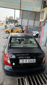 1سياره اكسنت دبدوب 2لون سوداء موديل 2008 3بل ظرر صبغ بوند ربع باب النف...