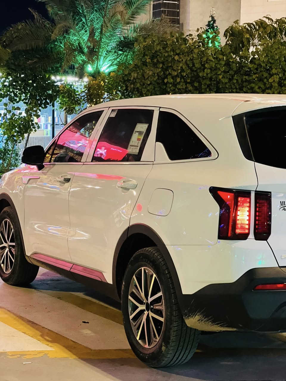 السلام عليكم
سورنتو 2023 للبيع 
وارد امريكي  ضربته خشم الجاملغ الأيمن وبارد بالباب الأيمن 
بدون تبديل رقم بابل  عنوان بابل نادر الثانيه
للاستفسار الاتصال على الرقم ***********
