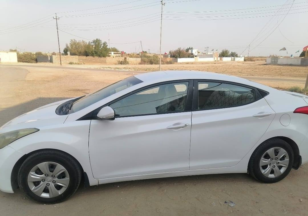 النترا خليجي ٢٠١٣مكفوله من العيب الشرعي سنوية ورقم جديد بيها ضربه جاملغ وبنيد وصبغ السعر 90 بيه مجال 
الاتصال فقط ***********
