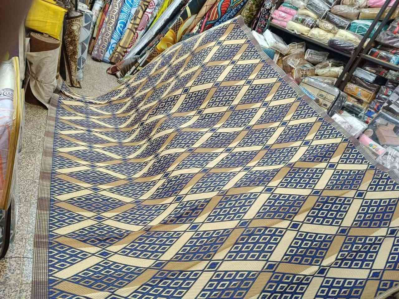 متوفر الان حصير بلاستيك ماركه سوبر الهرم التركي بقياسات والوان ونقشات متنوعة 
متوفر قياس 3×4
3×5
3×6
3×7
3×8
4×5
4×6
المسيب السوق الكبير محلات رضا الجاروش 
شارع زين العابدين للحجز. واتساب ***********
يتوفر توصيل
