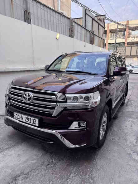 للبيع
تويوتا لاندكروزر 2016 بريمي
محرك 6 سلندر 
بنزين – اللون كرزي
ماشية 128 ألف كم

السيارة نظيفة جداً استعمال شخصي
مكينة + گير + شاصي على الشرط
جاملغ الأمامي والخلفي بارد (كما موضح في السونار)
ما محتاجة أي شي وجاهزة للاستخدام
سعر : 445 وبيها مجال 
للأستفسار : ***********
العنوان بغداد الكرادة
