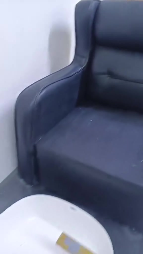 السلام عليكم ميز اكرلك وكراسي عدد2 مع أحواض كامله للبيع جدد


**إذا كنت صاحب هذا الإعلان وتريد حذفه لأي سبب، رجاءا أرسل رسالة إلى الدعم الفني**
