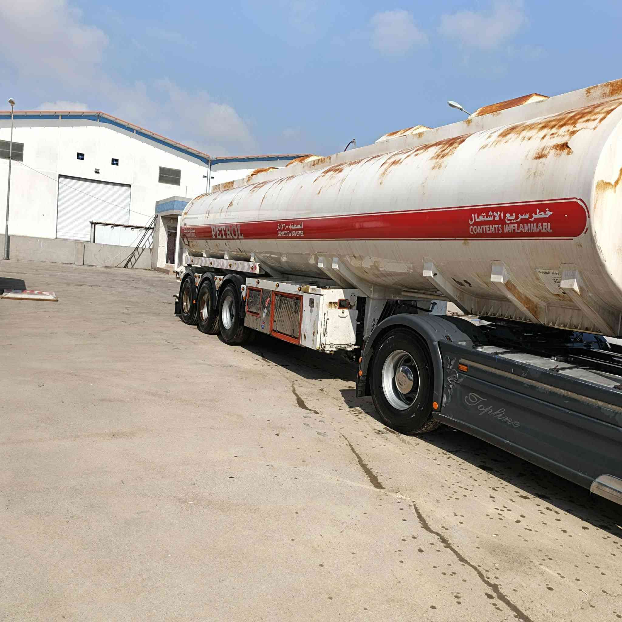 سلام علیکم سکانیاصهریج البیع مۆدیل2004موصفات تەبریت رتایدرهاف موبریدە گێرمەکینە گێر3_3 اکسل شەرت تایەرات جدید مەکینە580V8ت تۆناج صاقط تانکی نهرۆ سیارە جاهیص سیارە مکفولە کولە شەرت رەقم سعر270 موبایل***********
