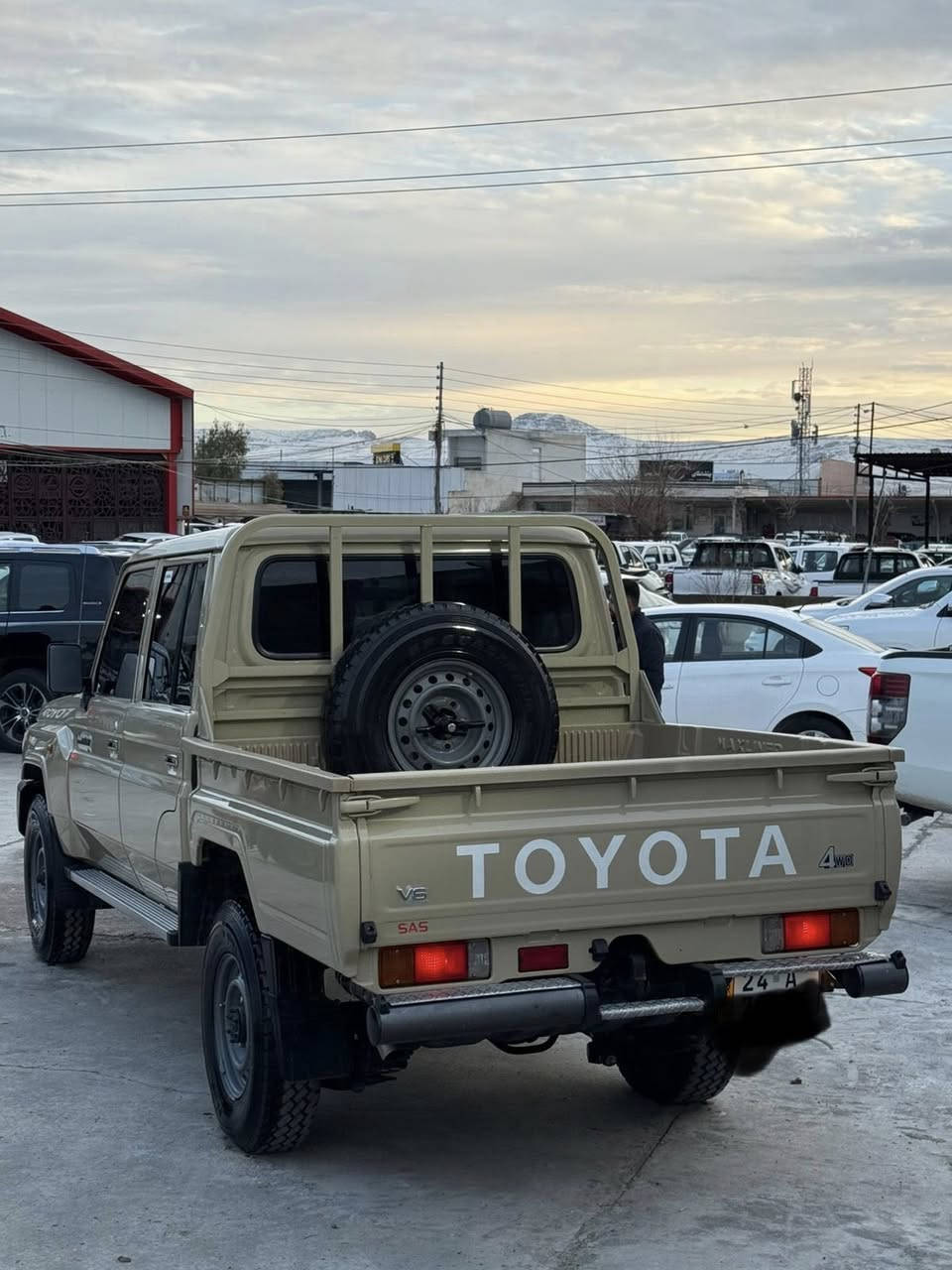 تويتا ميكزه مينى 
موديلى ٢٠١٩ 
سفرى شه ريكه ى جيهان
ته نها ٧٠,٠٠٠ كم روشتوه حه قيقى
سه ياره كه لوك لوكه 
ده عامى بو ده عامى به شرت
هيچ هيچى پيوه نيه 
ناونيشان سليمانى 
***********
