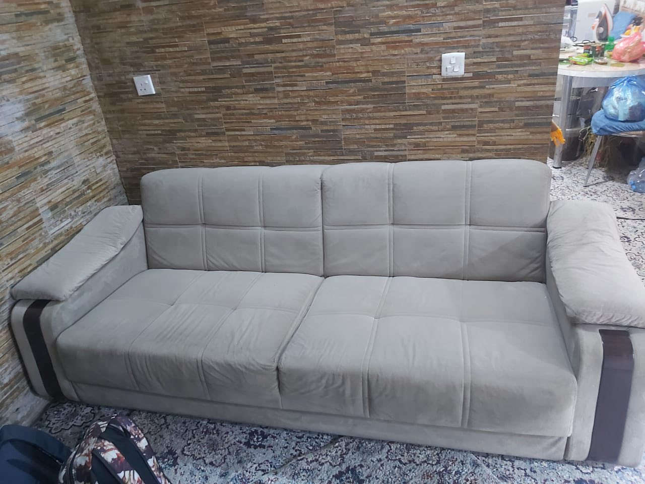 الاسفنج مالتها وكعدتها تخبل كلش مريحة
وتنفتح تصير اسرة
السعر ٤٠٠
والتوصيل مجاني
تلفوني ***********
