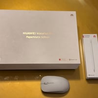 ميت باد برو ١٢٫٢ • ضمان رسمي ٤ أشهر • كيبورد أصلي