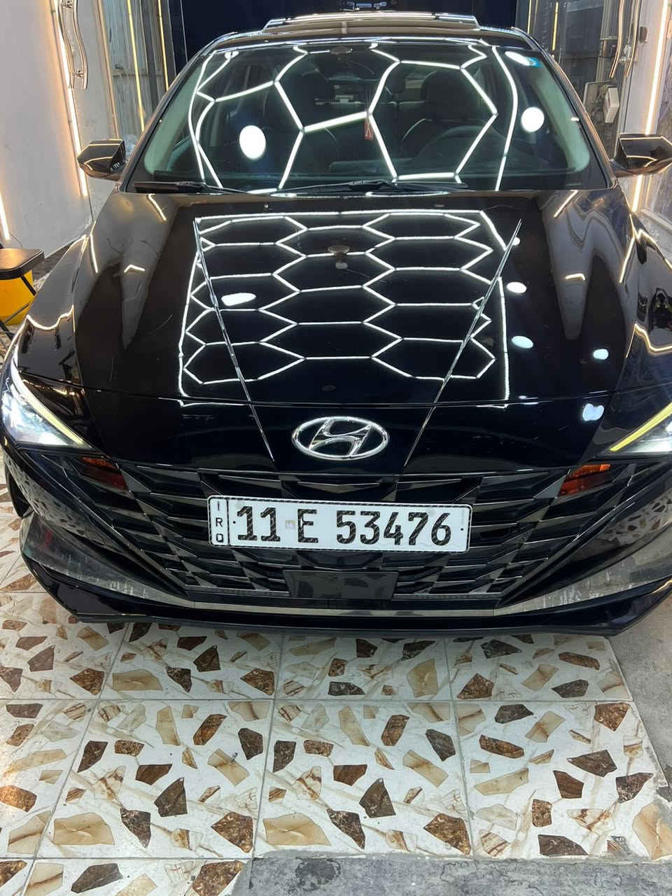 سلام عليكم الانتره موديل 2023
اللون :اسود 

حادث البنيد ربعه فقط 
ليبل واحد وصور الحادث موجوده ويه الصور 

المواصفات :- 

1 - محرك HEV1600 أربعة سلندر 

2 -كاميرا خلفية دوارة 

3 - شاشة كبيرة  ( جي بي اس ) 

4- ماشيه44الف ميل

5- لايت زنون 3 عدسات 

‏6- Android auto & Apple car play

7- منافذ USB أمامي

8-سستم صوت متكامل 12 سماعة (bose) 

9- تحكم ستيرن جهتين

11 - بصمة باب لمس + بصمة تشغيل عن البعد

12 - رادار  أمامي ( توكف من وحده اذا شي كدامه ) 

13- كشنات  جلد &تبريد وتدفئة الأمامية والستيرن تدفئـة 

14 - أشارة بالمريا الجانبي

15- صندوق ذكي يفتح عند الأقتراب 

16- ويل كب رياضي 

18 - شاحن لاسلكي 

19 -أوتو هولد

20 -سايد بريك بصمة 

21-ثلاث أنظمة قيادة

22-حساس امامي خلفي

23-تبريد بيانو

24-نظام خروج الآمن عند فتح الأبواب لتفادي مرور السيارات قرب الأبواب الجانبية 

25-نظام محافظة على المسار 

26-كشنات جلد اسود 

27-فتحة سقف

28-أوتو بريك عند الرجوع إلى الخلف في حال وجود سيارة أو شخص  

29_ دمام امامي خلفي

30_كشنات تدفئه وتبريد +كشن سائق كهرباء + خزن ميموري 

وبيها بعد كومة مواصفات آخرى

الرقم :بغداد الدولي الجديد سياره بأسمي تحويل ثاني يوم 

السعر145وللشراي يجي ويدلل

العنوان:بغداد الشعب 

للأستفسار تلفون أو واتساب 
***********
