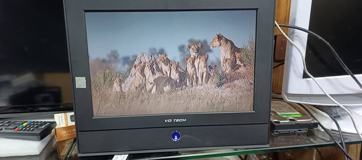 شاشة ١٢ فولت محولة حجم ١٤.١ اج دي ترهم لكاميرات المراقبة، اصحاب السيارات الكبيرة جماعة السفرات وهواية استخدامات قطعة كلش حلوة سعرها ٥٠ مع التوصيل


**إذا كنت صاحب هذا الإعلان وتريد حذفه لأي سبب، رجاءا أرسل رسالة إلى الدعم الفني**