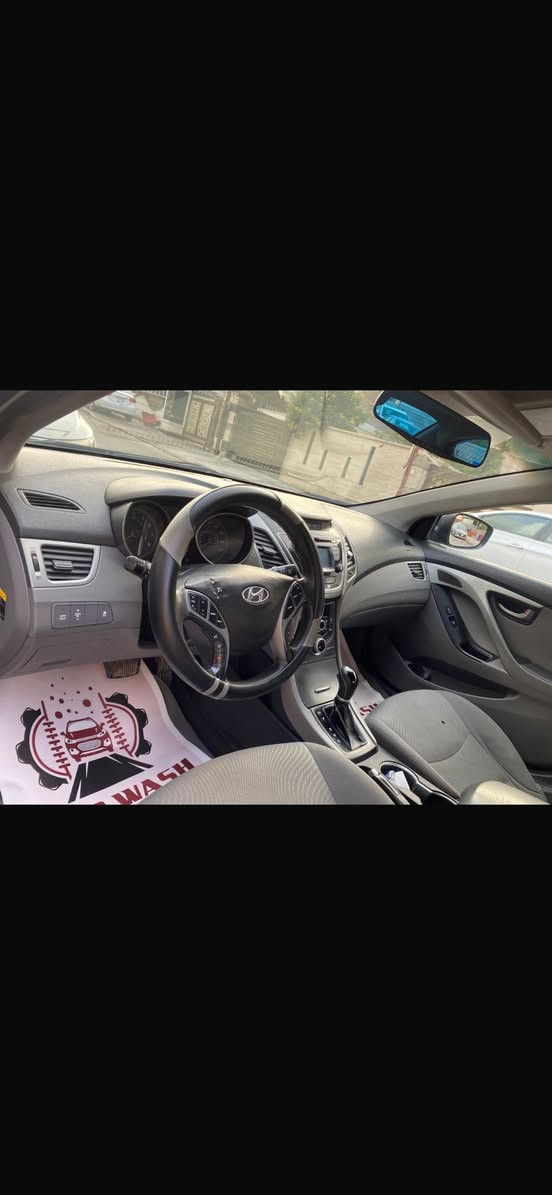 السلام عليكم النترا وارد امريكي 2015 
السعر 100 
مكاني بغداد 
***********
تفاصيل بالسونار
