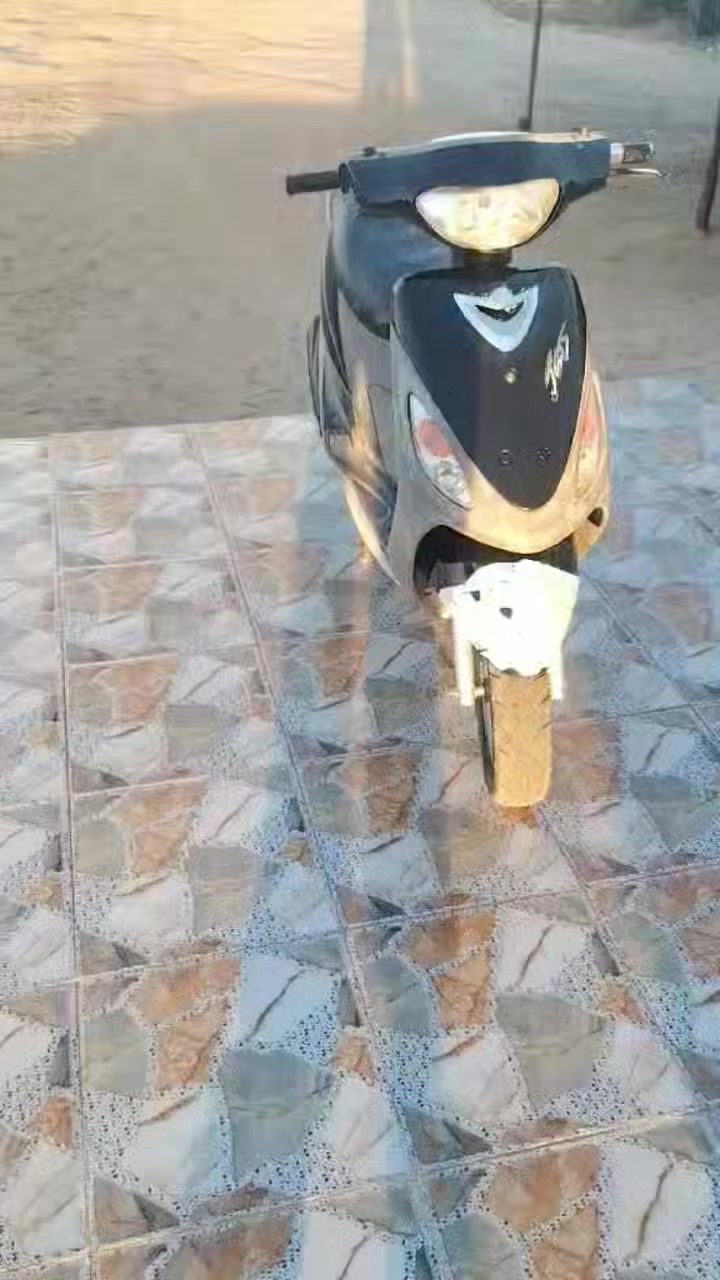 السلام عليكم دراجه للبيع ماكس السعر خاص المشرف علاجي خلاص ***********
