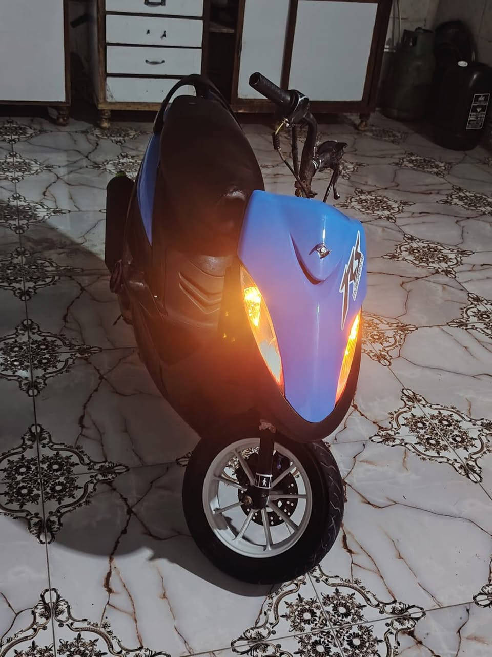 السلام عليكم البيع  (600) وبيها مجال تفاصيل خاص رقم(***********)
