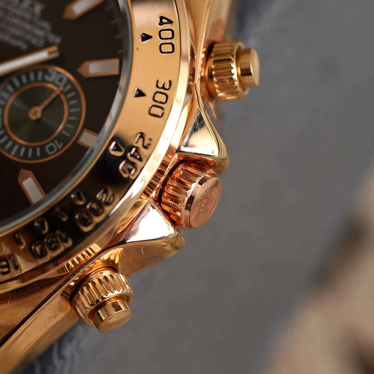 Zain_Watch
ساعة رجالية ماركة ROLEX

المواصفات 
.اللون برونزي
.المينة باللون الجوزي
.الوزن:-140g
.ساعة توقف
.زجاج مقاوم للخدش
.السير ستانلس ستيل مطلي باللون البرونزي
.ضمان مدة سنة
.تأتي مع علبة جلد

السعر (55.000)
يوجد توصيل لجميع محافظات العراق
(التوصيل من يوم الى ٣ايام)

للإستفسار:***********
او مراسلة الصفحة
♦️التصوير داخل الصفحة تصويرنا

#ساعات #رجالي #توصيل #f #اكسسوارات #العراق #m #a #ملابس #ماركة #tiktok #instagram #fashion #facebook #تجميل #أناقة #هدايا #هدايارجاليه #هدايامميزة #ضمان #hublot #followforfollowback #explorepage #ex #explore #share #like #instalike #save #money
