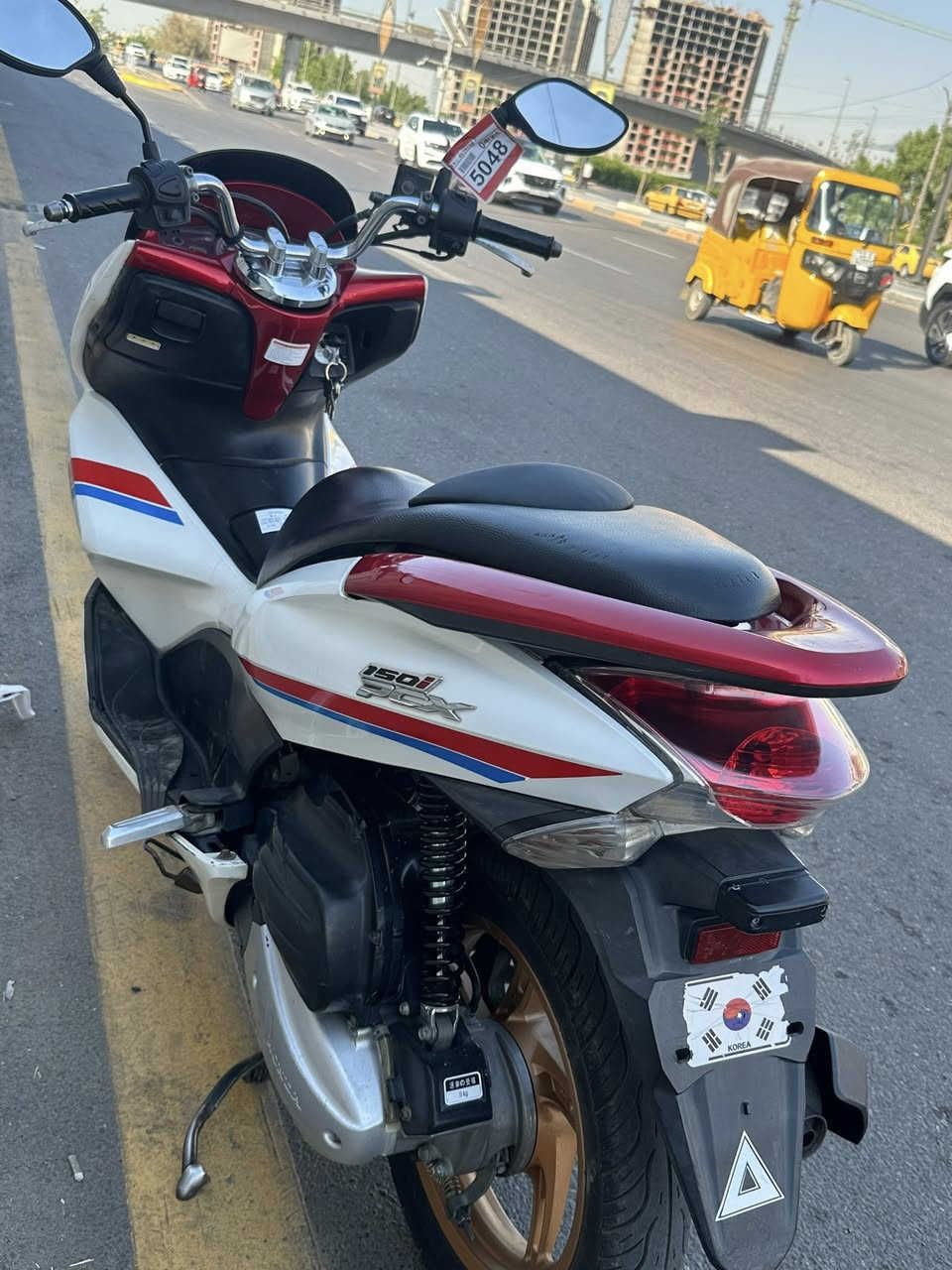 السلام عليكم للبيع دراجه pcxجيل اول
٢٠١٦ مديل حديث  ماشيه (18) ماخذها رمبه  الدراجه على ايدي حجم  مكينه 150ياباني الاصلي دراجه جديده مال جناي 

ياباني الاصلي دراجه كامله أستان كهربائي  حساس ازدحام سويجات ٢حرف Aدراجه جديده الدراجه مكينه شلعه معدل خير من اللّٰه اذا مجيب فيتر تفحص لا تجي  دراجه تكول جديده بمعنئ الكلمه واحلا من الصور مال جناي المكان بغداد دراجة مكفوله  كفاله عامه اي نقص مابيه رقم تواصل ‭٠٧٧٢ ١٦٣ ٧٨٢٤‬
