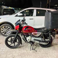 بوكسر 2023  مرقم بغداد سنويه بأسمي الدراجه ماشيه 23 الف تجي تفحص وتاخذ...