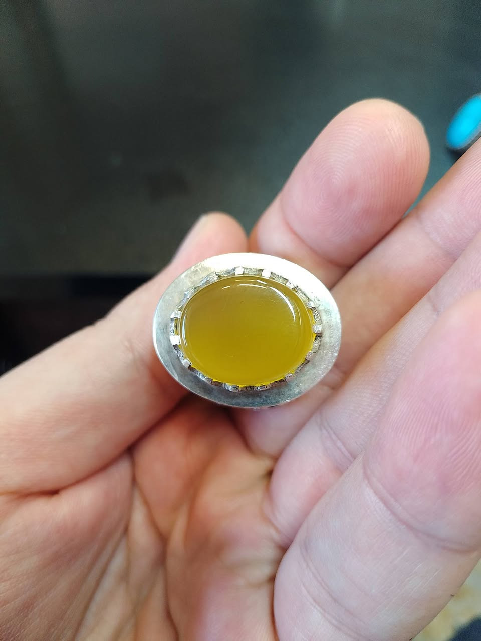 شرف الشمس صياغه ثقيله صياغه جاكوج بكربلاء وزن المحبس 28 غرام مكانه نجف سعر 125 الف صياغه يدويه ***********
