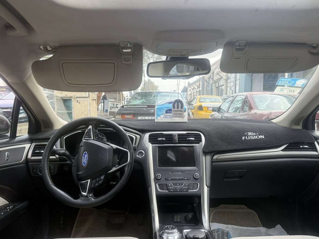 السلام عليكم 
فورد فيوجن 2019 للبيع

مواصفات السياره SE 
1- محرك 2000 تيربو
۲ - بصمه تشغيل  شركه وكود ع الباب
3-كامره دواره  حسسات خلفية 
4-تبريد امامي وخلفي
- حساسات خلفيه +رادارات
ه - كشنات السائق والنفر كهربائي
٦ - كير ماوس 
٧-لد امامي 
٨-فول تحكم استيرن
۹ - شاشه اصلي
١٠ -اقتصادي عادي  سبورت شفتات سبورت
۱۱ - شاشه صغيره بالدشبول للترحيب ولاعطاء العطلات
12- نضام مانع انزلاق
السعر 115 وبيها مجال

بيها 2 قطع صبغ جاملغ وبونيد بدون دواخل
(***********)(***********)

