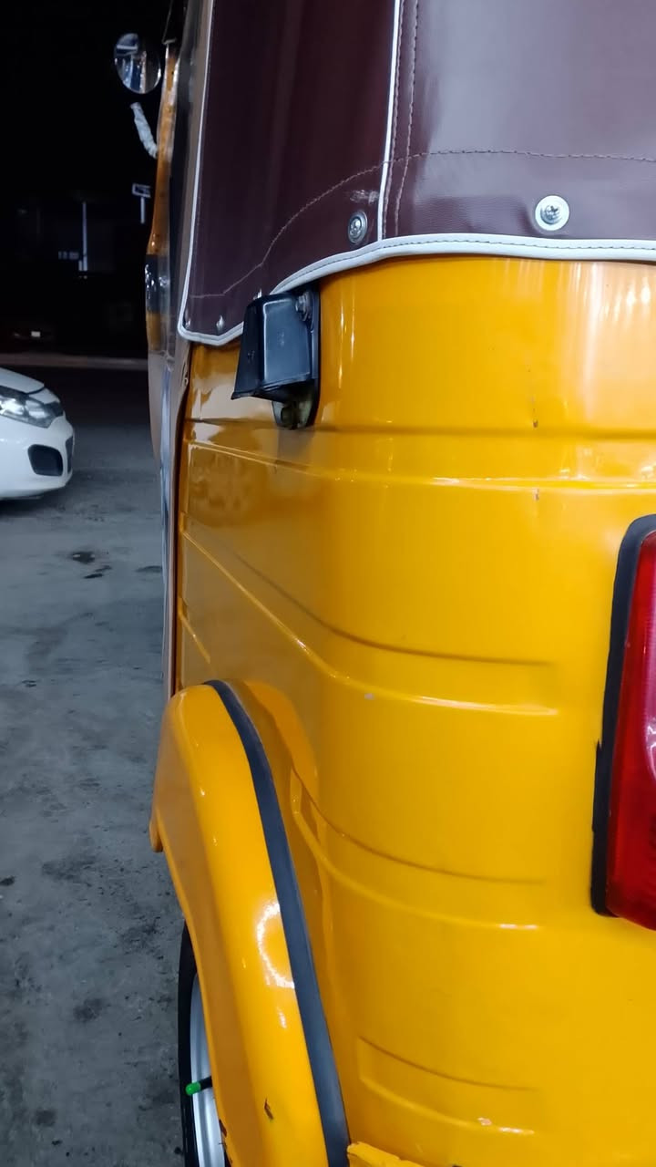 سلام عليكم تكتك الببع مديل 2019  اوراق مصطفى  شرط ترقيم بيه ضربه بلصفحه ومعمره دوس ومكينا خير من الله كهربائية كله شغاله   عنوام بغداد  والاستفسار  رقم ***********
