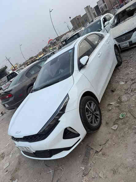 للبيع كيا سيراتو موديل 2024 رقم بغداد تحويل مباشر حادث جاملغ وباب خلفي السعر 98$ وبيه مجال العنوان بغداد للاتصال ***********  المواصفات 1/1
