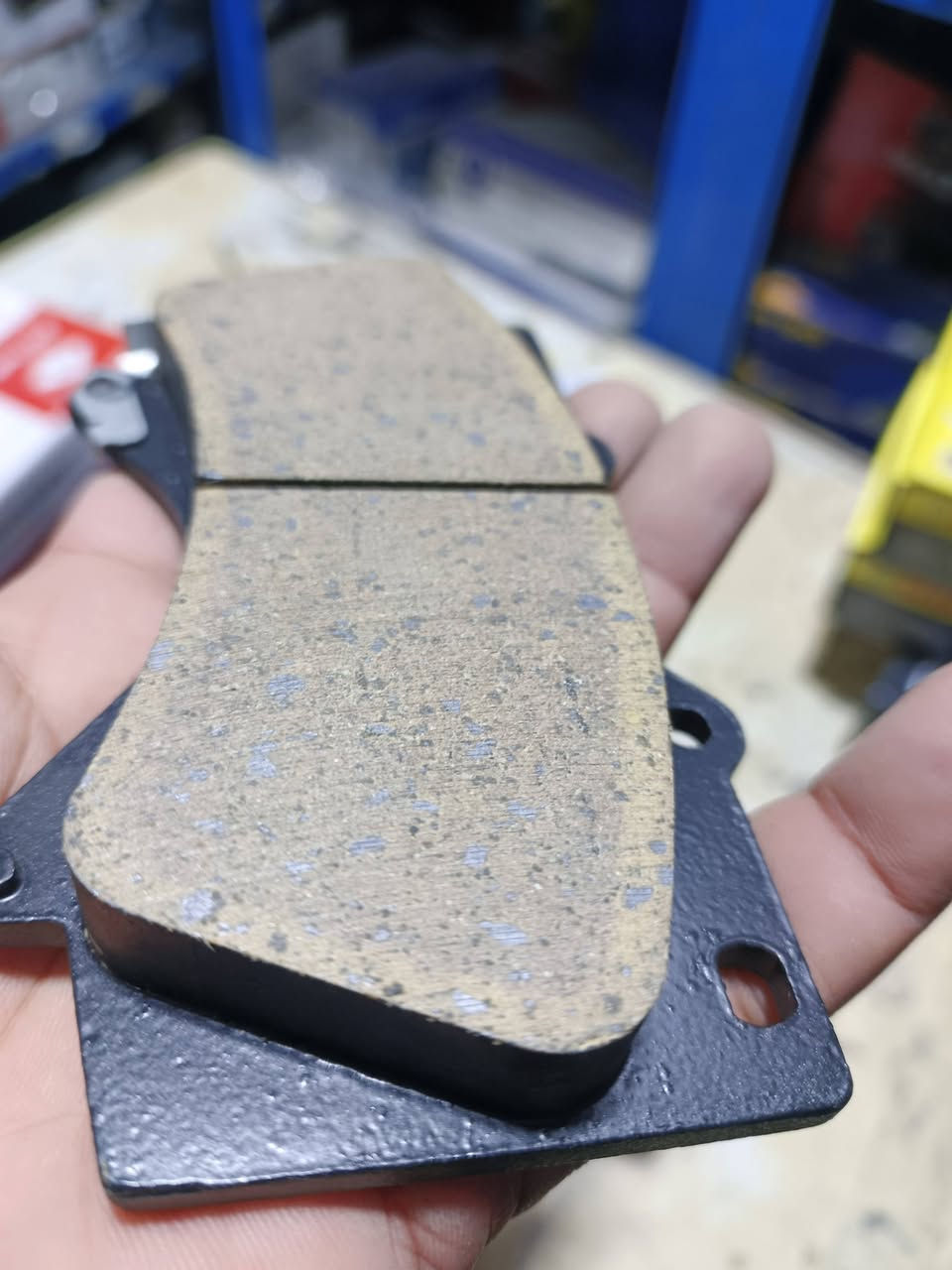 دسك مونيكا لاندكروز مصفح 2010 تيوتا كوبي درجة اولى جمله مفرد يوجد توصيل الى جميع المحافظات للتواصل ***********
